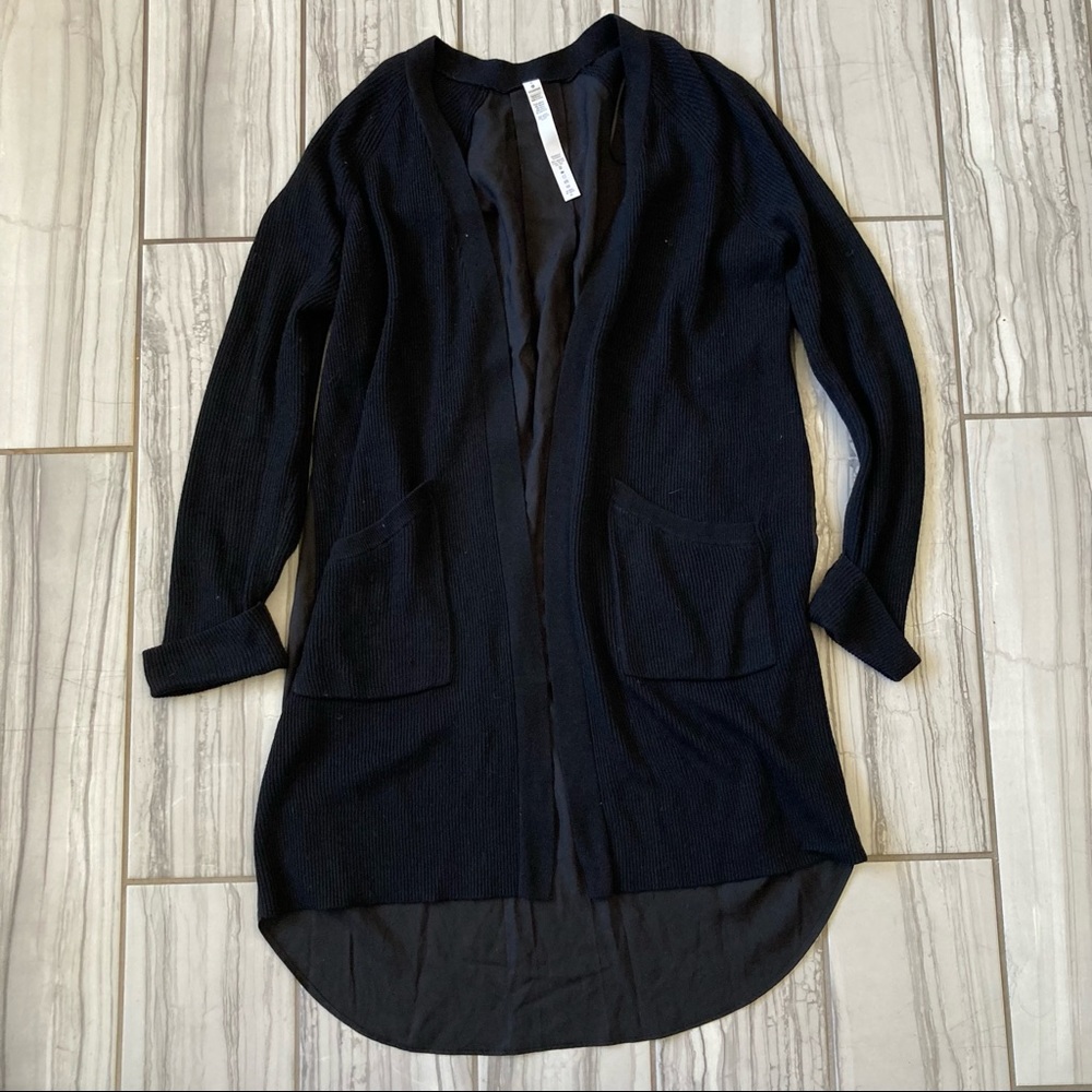 Lululemon Cardigan. EUC like new